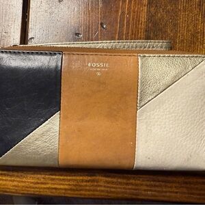 Fossil Black, Brown, and Cream Leather Wallet